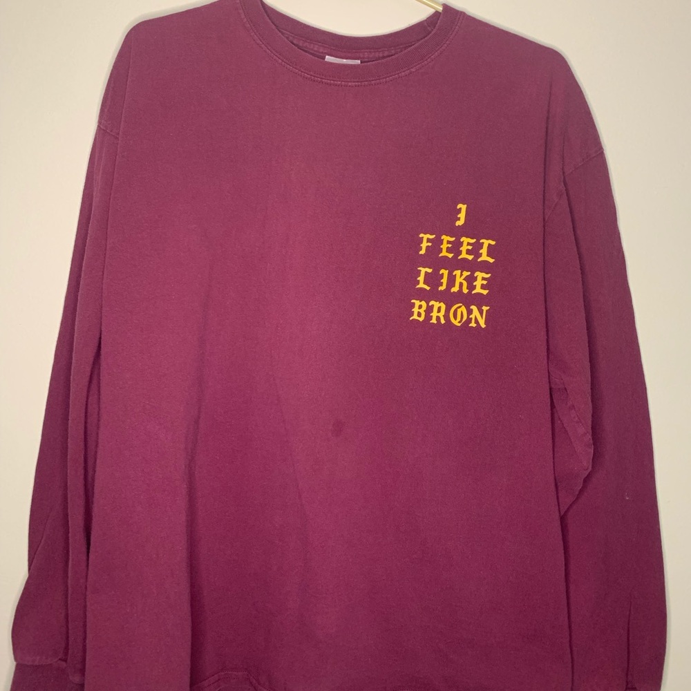I Feel Like Bron SIZE: XL
